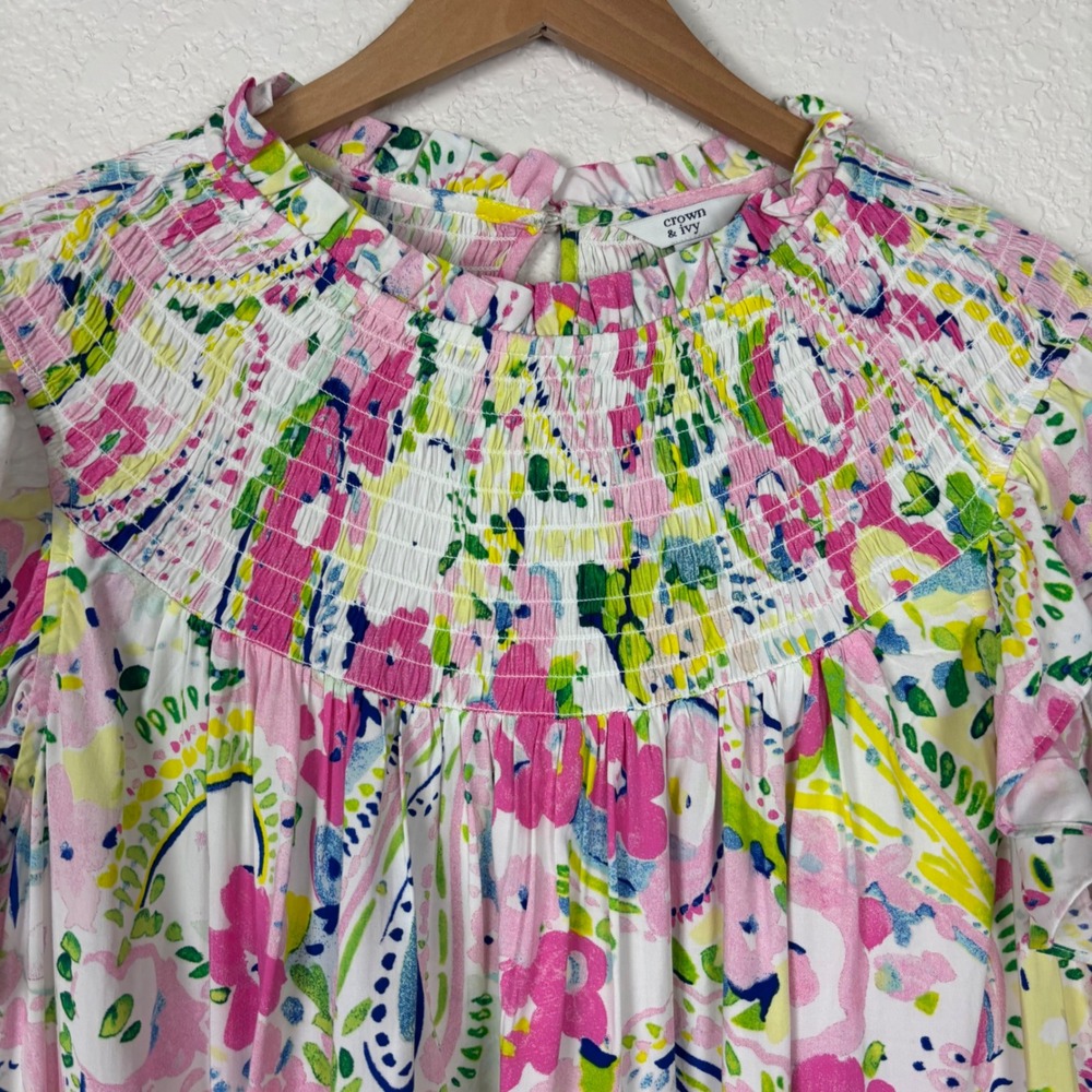 Crown & Ivy Women's Floral Smocked Blouse SZ 2X Vacation Resort - Picture 3 of 9